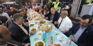 بن براهم وحيداوي يشاركان الطلبة الأفارقة المقيمين بالجزائر الإفطار