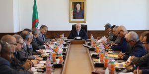 بلمهدي يشرف على اجتماع اللجنة الدائمة القطاعية المكلفة بمتابعة تحضيرات عملية الحج