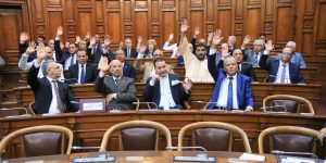 مجلس الأمة يصادق على قانون الإعلام ويتحفظ على المادة 22