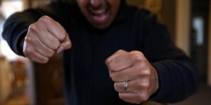 شبابنا والعنف 