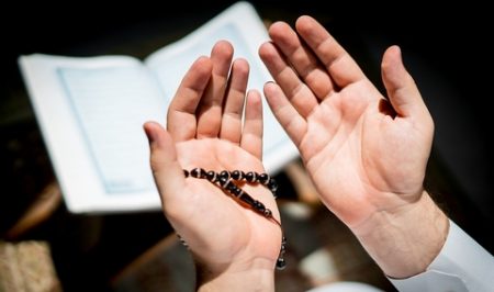 سؤال وجواب.. ما هي علامات حب الله للعبد ؟
