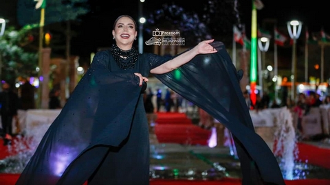 الفنانة السورية شكران مرتجى بعد تكريمها بمهرجان “إيمدغاسن السينمائي”.. شكرا شكرا شكرا للجزائر
