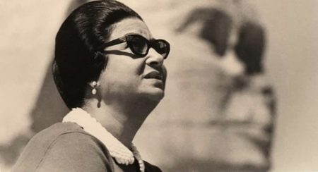 الغناء والذكاء الاصطناعي وتقديس الأصوات