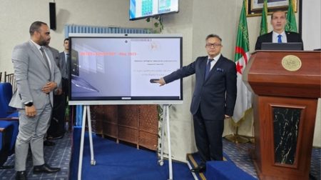 وزير التعليم العالي يكشف: هذه خطوات التوقيع الإلكتروني عن بعد لمحاضر خروج أستاذة الجامعات للعطلة..
