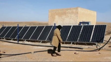 النعامة.. إطلاق عملية لتركيب 100 وحدة لألواح الطاقة الشمسية بصفيصيفة