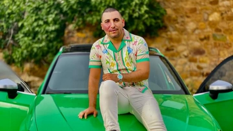 نجم الأغنية القبائلية بوبكر يغني للأم