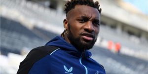 نيوكاسل يحدد بديل ماكسيمين