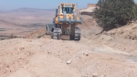 تيارت.. انطلاق أشغال إعادة الاعتبار للطريق الرئيسي لمدينة فرندة