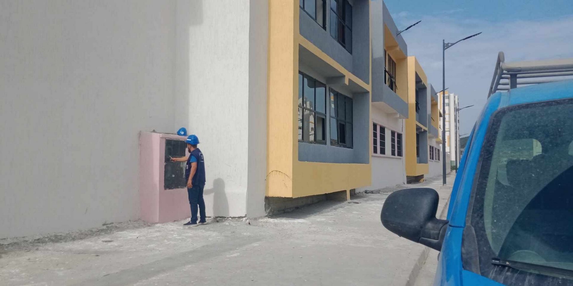البويرة.. ربط 12 مؤسسة تربوية بشبكات الكهرباء والغاز