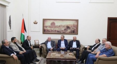 لبنان: فتح وحماس تؤكّدان الالتزام الكامل بتثبيت وقف إطلاق النار في مخيم عين الحلوة
