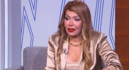 لوسي ترد على منتقديها بمنطق غريب: “طول عمري ماشية بالقرآن.. و لما انتهي من الرقص وأصلي”