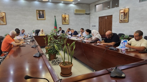 متابعة وضعية المحلات والتجهيزات العمومية الشاغرة لاستغلالها بحسين داي 