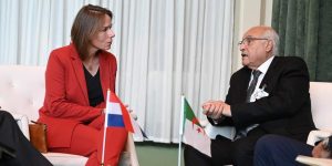 عطاف يتحادث مع نظيرته الهولندية بمقر الأمم المتحدة بنيويورك