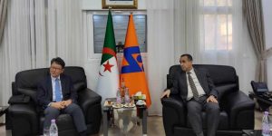 عجال يستقبل نائب الرئيس التنفيذي للشركة الكورية هيونداي للهندسة