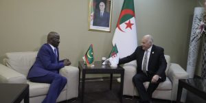 عطاف يبحث مع نظيره الموريتاني مستجدات الأوضاع على الصعيد الاقليمي