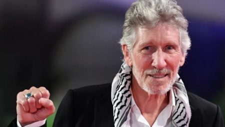 يعتبر مقاومة الاحتلال أمرًا أخلاقيًا.. النجم العالمي روجر ووترز يدعم حماس