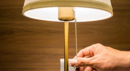 سنريهم آياتنا في الآفاق.. سلبيات التعرض للضوء ليلا