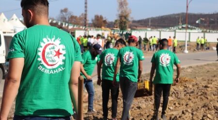 في اليوم العالمي للتطوع “الموعد اليومي” تقف عند نقطة التحول.. متطوعون اختاروا العمل الخيري بعد تجارب قاسية غيرت حياتهم