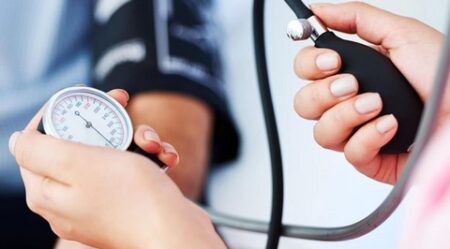 جديد الطب.. كشف مفاجأة عن قراءة انخفاض ضغط الدم