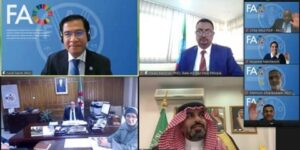 الجزائر تستعرض تجربتها في مجال مكافحة الجراد الصحراوي