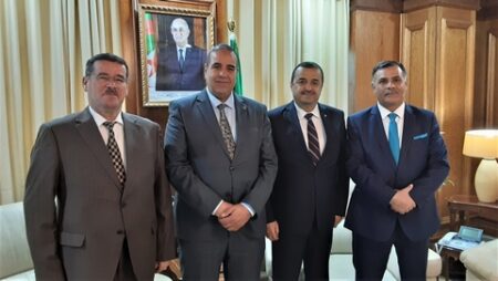 المشاريع الطاقوية والمنجمية محور لقاء بين عرقاب ونواب المجموعة البرلمانية لحركة البناء الوطني