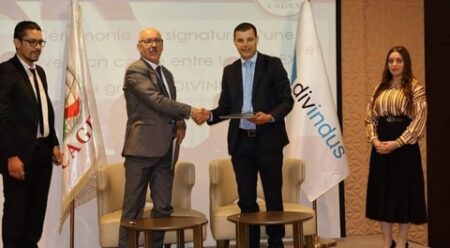 توقيع اتفاق اطار بين الشركة الجزائرية لتأمين وضمان الصادرات ومجمع ديفاندوس