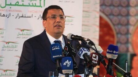 بوطبيق يدعو إلى الارتقاء بالعمل السياسي