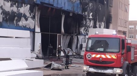 حريق بمصنع بلاستيك وبوليستر في المدية