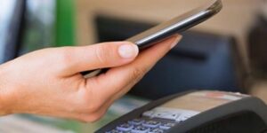 عمليات الدفع عبر الهاتف النقال تتجاوز 5.12 مليون عملية