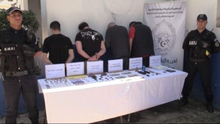 الإطاحة بشبكة إجرامية دولية واسترجاع 30 مليار سنتيم بالعاصمة