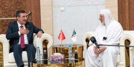 القاسمي يستقبل نائب الرئيس التركي بجامع الجزائر