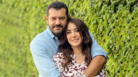 “أجمل قلب في الدنيا”.. تعليق عمرو يوسف على إصابة كندة بالسرطان