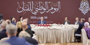 الوزير الأول يشرف على حفل تسليم جائزة رئيس الجمهورية للمبدعين الشباب “علي معاشي”