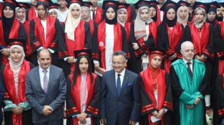 بداري يدعو إلى تشجيع الطلبة وتكوينهم ليصبحوا طلبة مقاولين