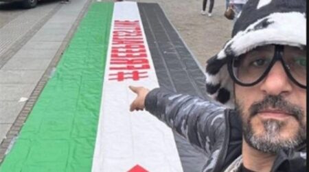 أحمد حلمي يتظاهر في شوارع هولندا دعماً لفلسطين