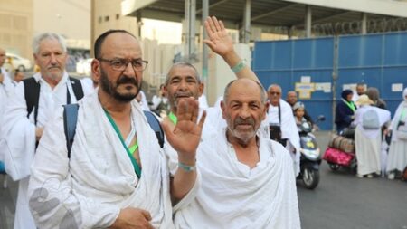 استكملوا مناسكهم بطواف الوداع.. التحضير لعودة الحجاج الجزائريين هذا الخميس