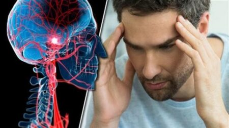 مشاكل صمامات القلب.. مرض قد لا تظهر أعراضه لسنوات