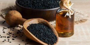 أمراض تمنع المصابين بها من تناول حبة البركة