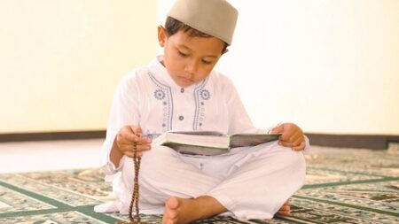 أهمية السيرة في حياة المراهق