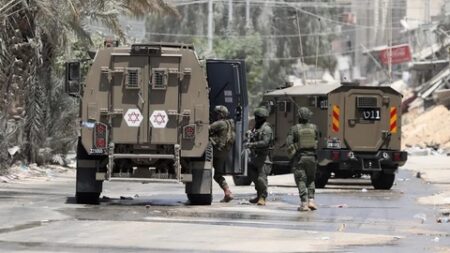 المقاومة تشتبك مع الاحتلال في نابلس وتوقعه بكمين في طوباس