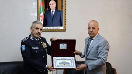 بداوي والمدير العام للشرطة الفلسطينية يؤكدان على ضرورة تنسيق الجهود بين الهيئتين