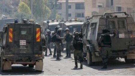 تجريف شوارع وإصابة شاب باقتحام شرقي نابلس
