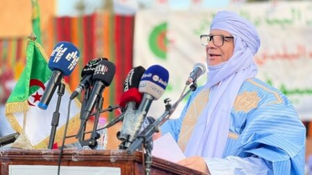 بن قرينة يدعو لدعم جهود استكمال بناء الجزائر الجديدة