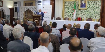 ربيقة يدعو إلى اتخاذ الثورة التحريرية ورموزها عبرة للدفاع عن مؤسسات الدولة