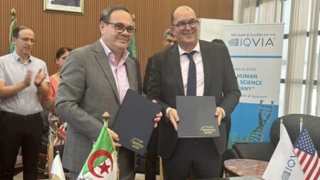 التوقيع على اتفاقية بين كلية الصيدلة و”ايكفيا الجزائر” لتعزيز جودة التكوين