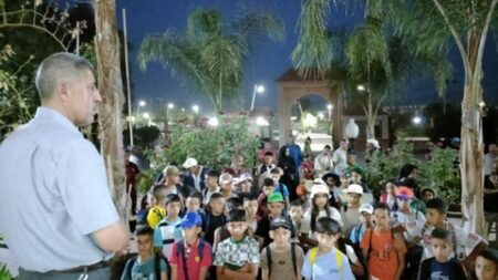 سعيدة.. رحلات لحوالي 100 طفل إلى شاطئ سيدي فرج