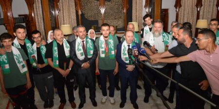 بلعابد يستقبل الوفد الجزائري المشارك في الدورة الـ65 للأولمبياد العالمية للرياضيات