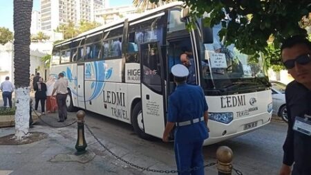 برج بوعريريج.. خطوط نقل موسمية لتنشيط موسم الإصطياف