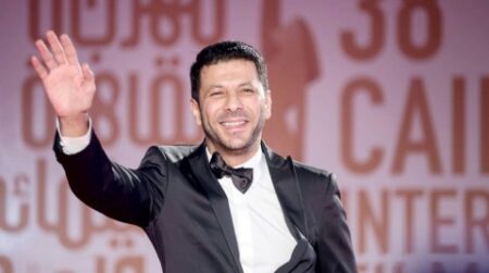 إياد نصار.. شخصية مختلفة في “مفترق طرق”