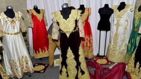 انطلاق المهرجان الثقافي الوطني للزي التقليدي الجزائري.. طبعة بألوان فلسطينية